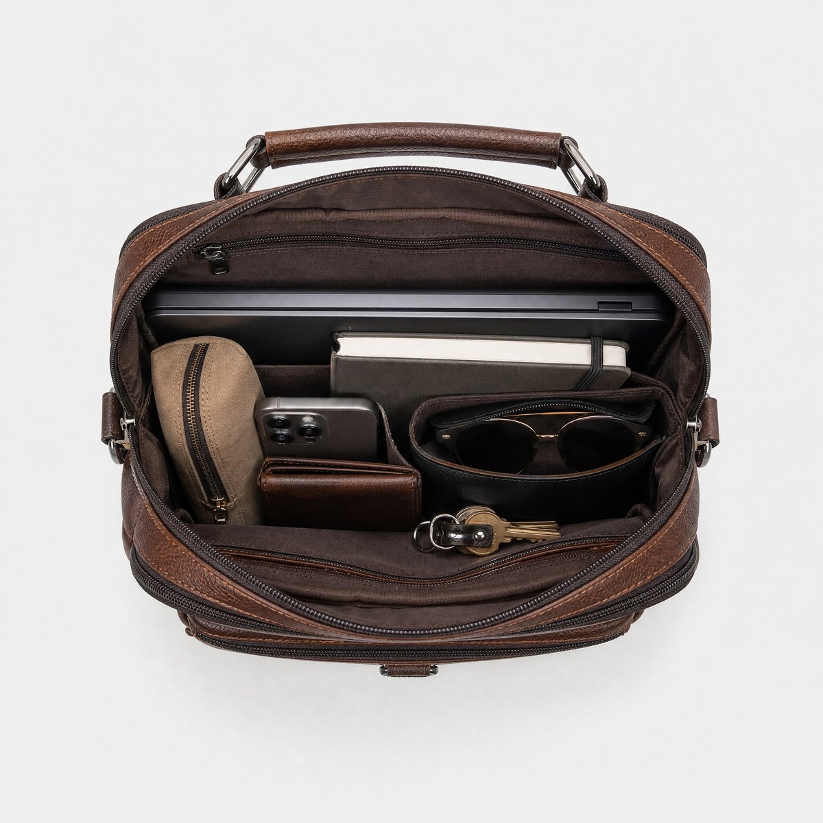 Sacoche Bandouliere Homme Cuir, coloris Marron Metal, sac ouvert avec effets personnels