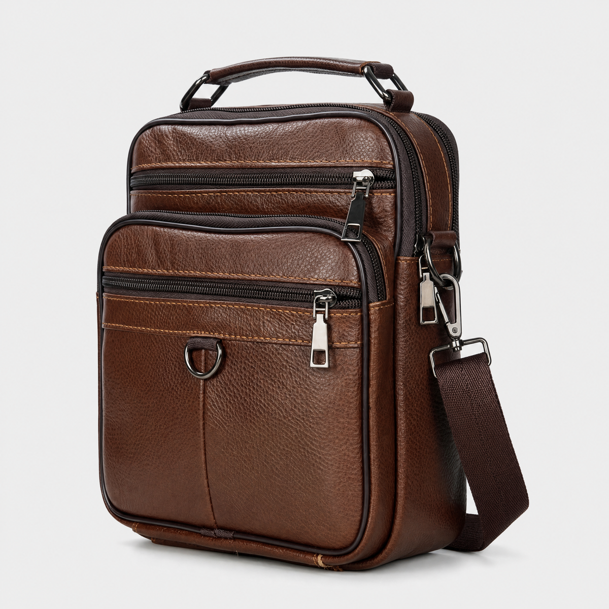 Sacoche Bandouliere Homme Cuir, coloris Marron Metal, vue trois quarts