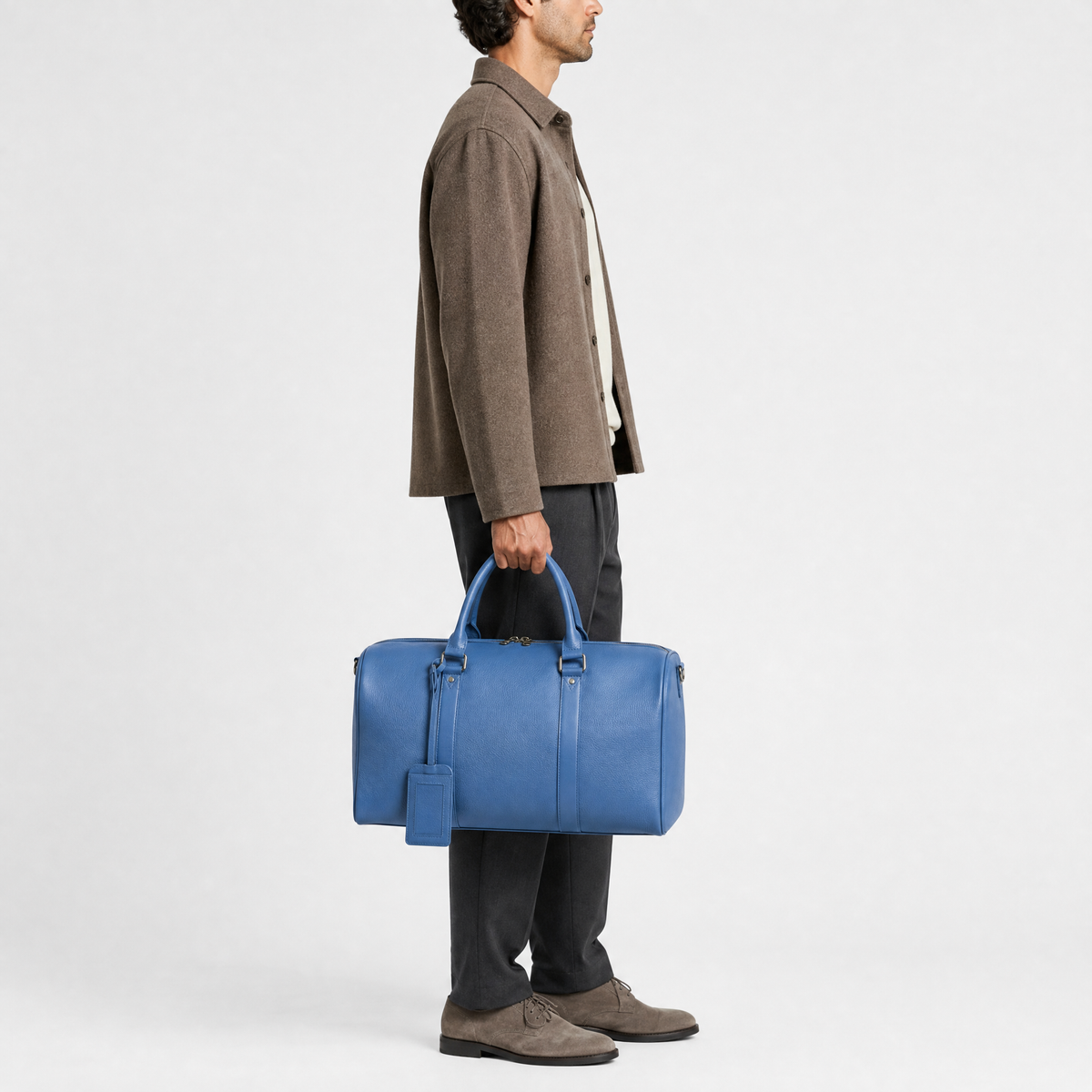 Sac en Cuir de Voyage pour Homme, coloris Bleu, mannequin en situation