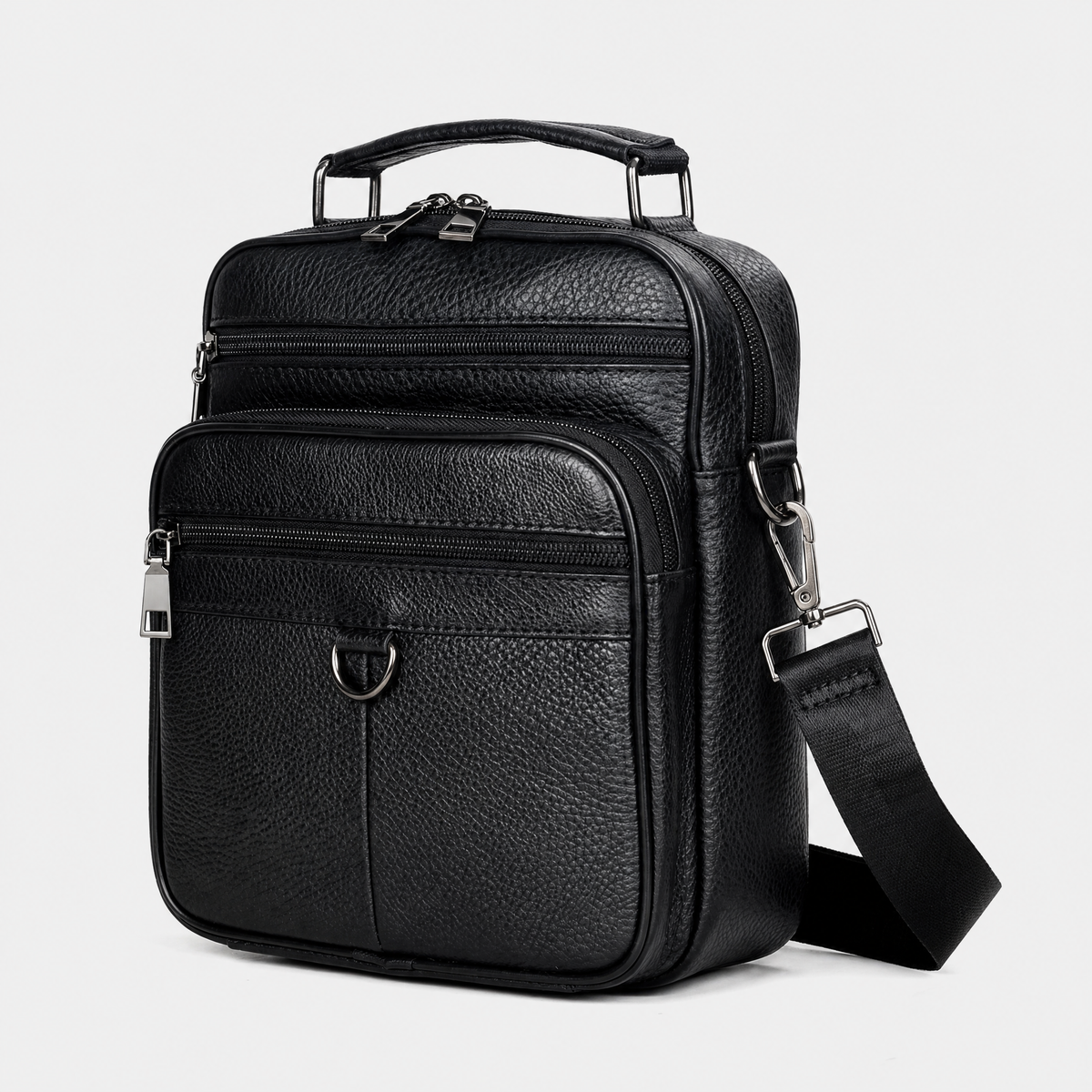 Sacoche Bandouliere Homme Cuir, coloris Noir Metal, vue trois quarts