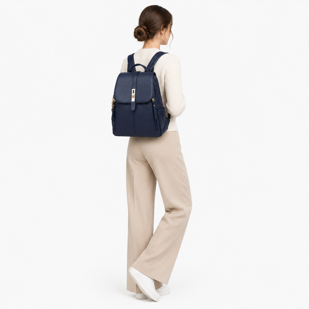 Sac à Dos Élégant Femme, coloris Bleu, porté par un mannequin