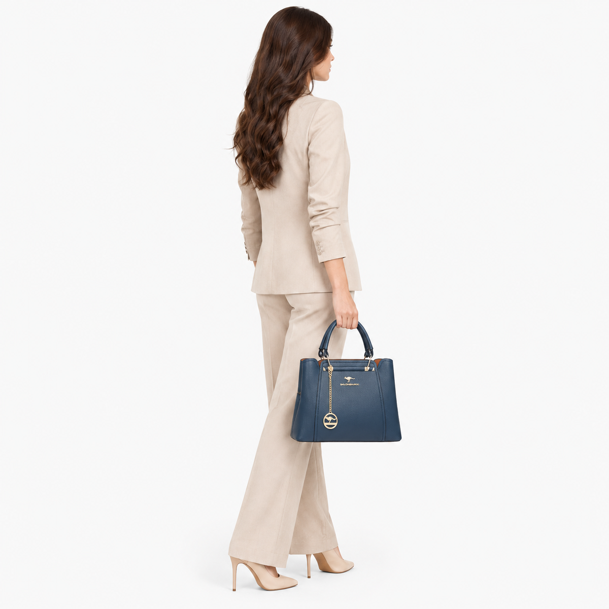 Sac à Main Grand Femme, coloris Bleu lac, porté par un mannequin