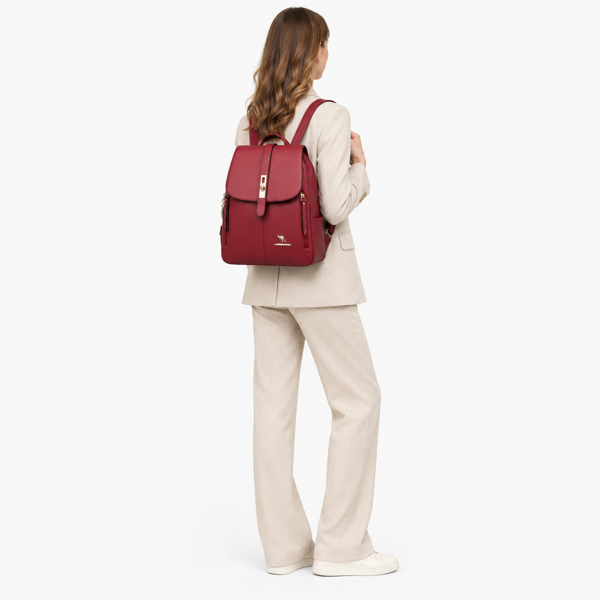 Sac à Dos Élégant Femme, coloris Rouge, porté par un mannequin