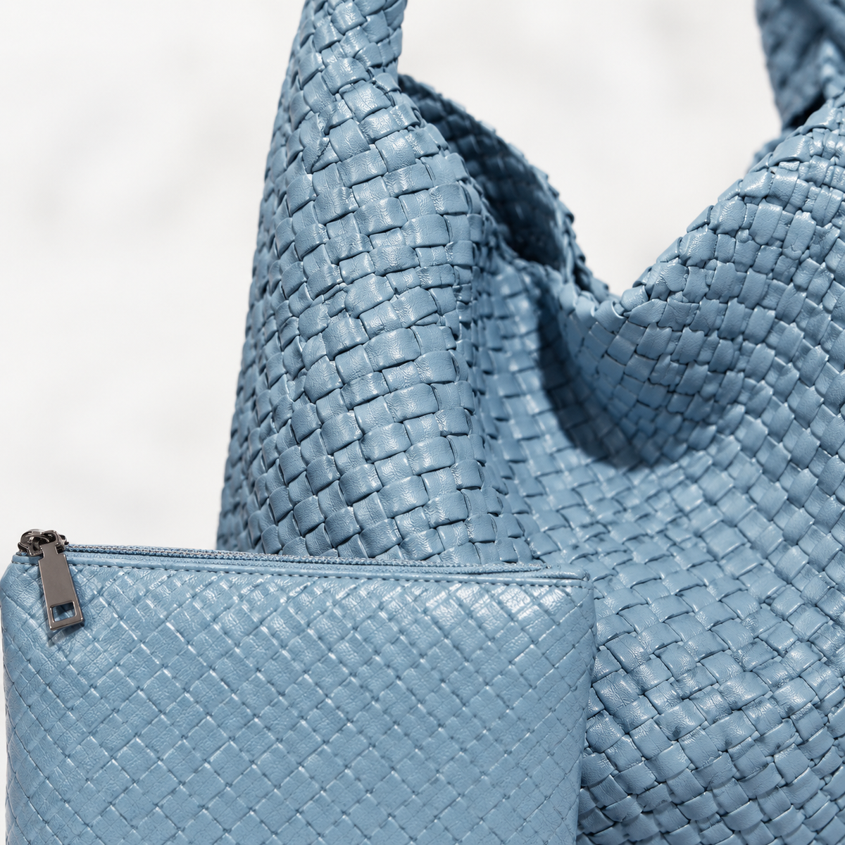 Sac Tressé, coloris Bleu grisé, détail