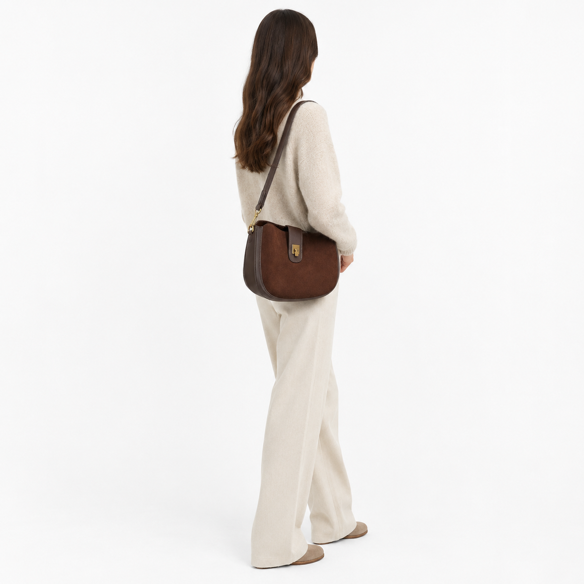 Sac Porté Épaule Femme, coloris Café, porté par un mannequin