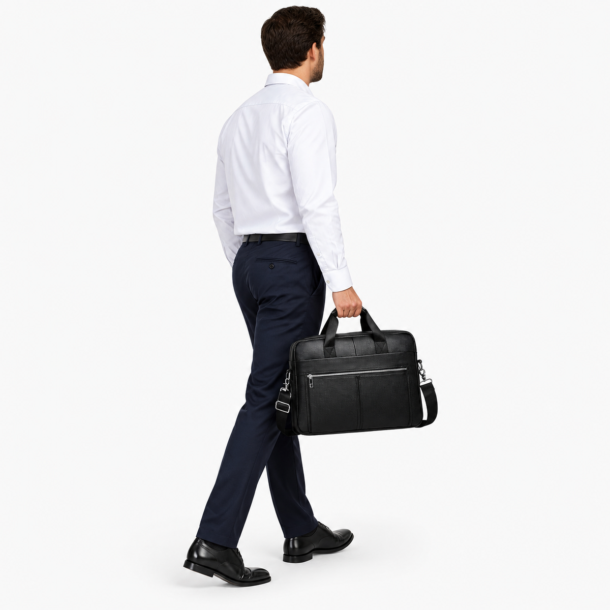 Porte Document Homme Cuir, coloris Noir, porté par un mannequin