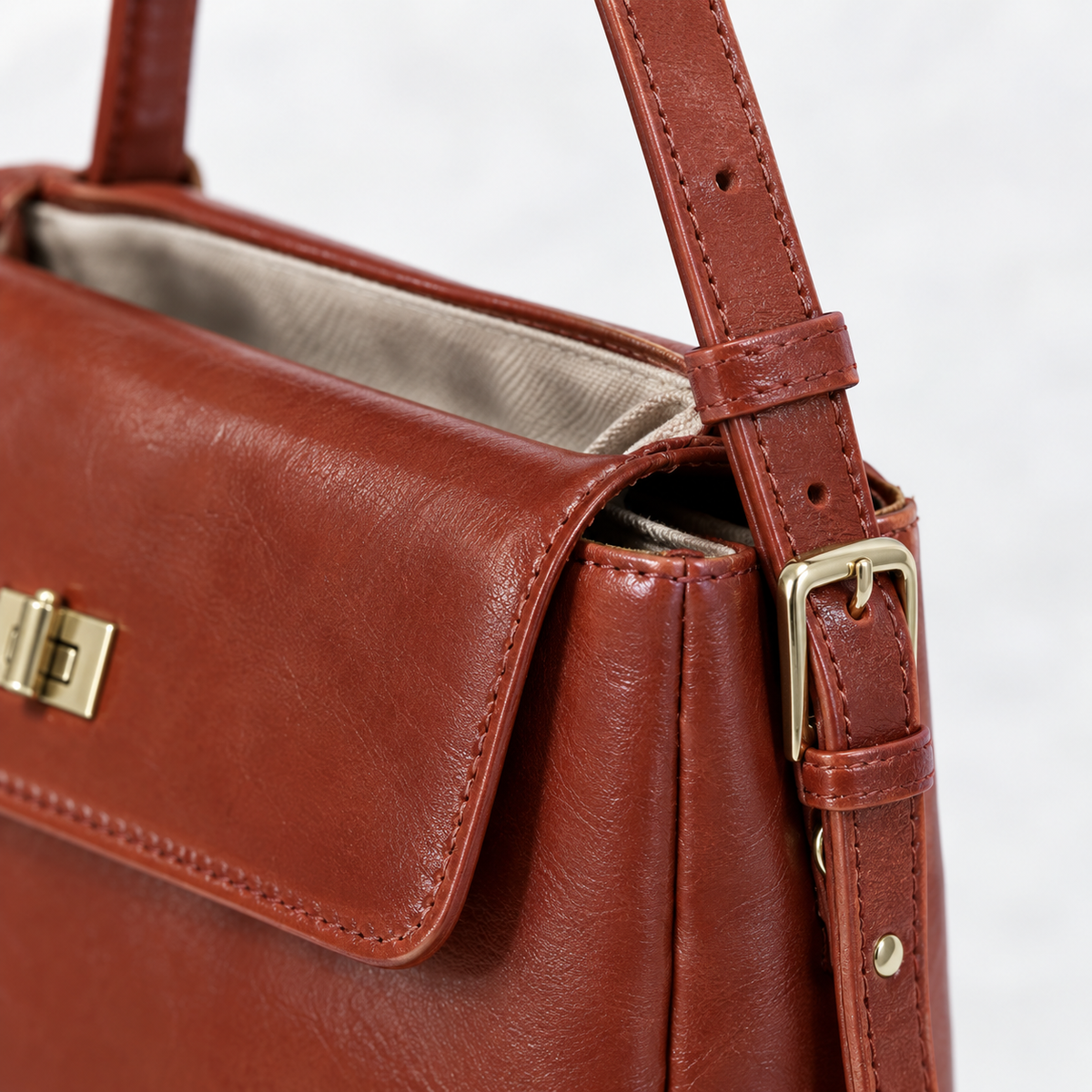 Sac Besace Cuir Femme, coloris Café, détail